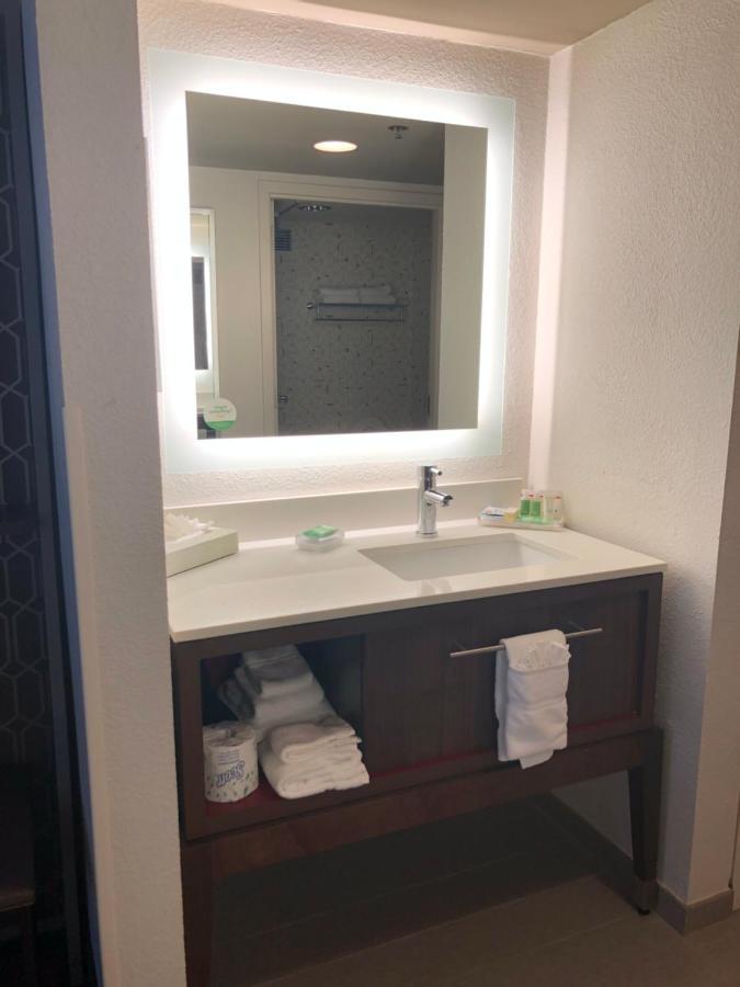Holiday Inn Atlanta/Roswell By Ihg Exterior photo